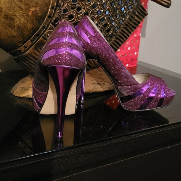 New Heels. Available Purple and Pink - Picture 6 of 6